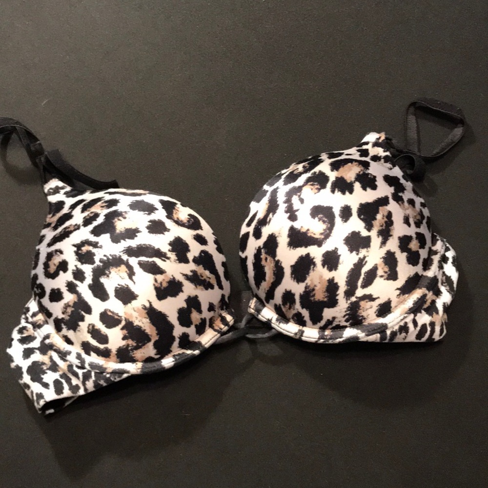 VS Miraculous Plunge Bras (Price listed is for 6) - Picture 2 of 7
